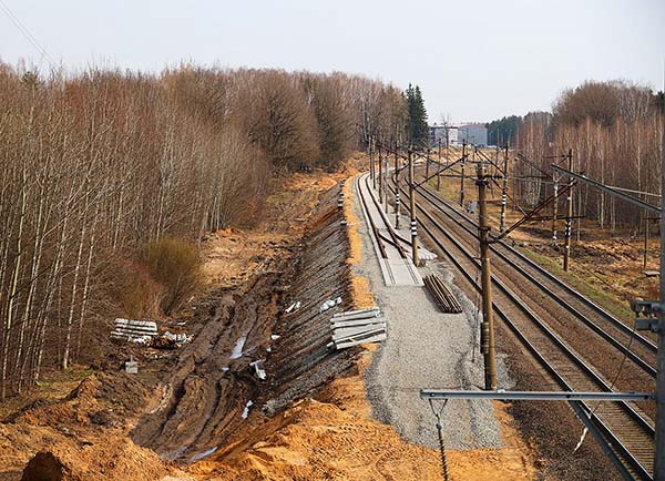 В аэропорт – стальным путем